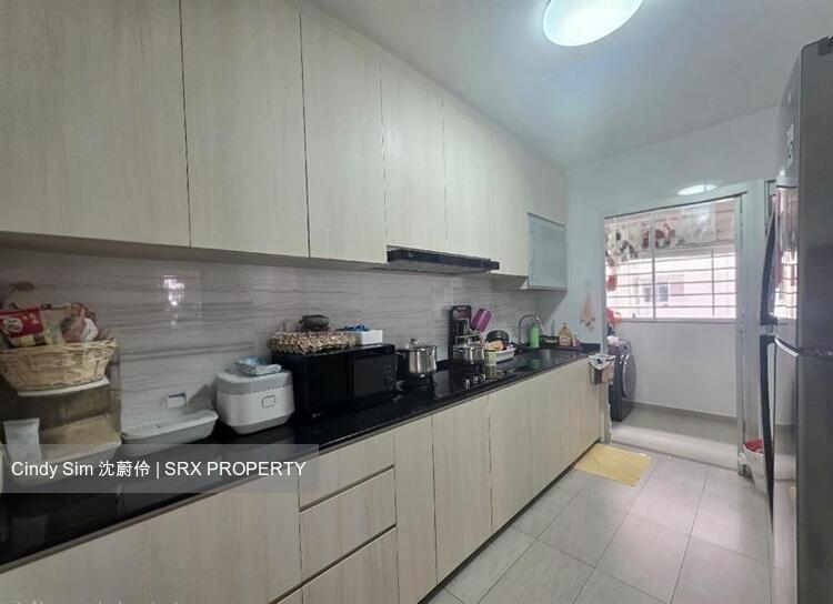 Blk 876A Tampines Avenue 8 (Tampines), HDB Executive #631386981